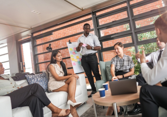 Illustration article : Taxe d’habitation : clap de fin pour les associations ?