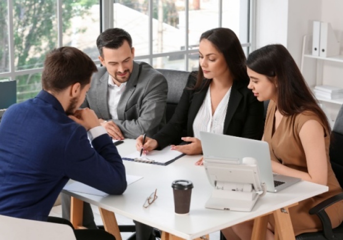 Illustration article : Membres des commissions paritaires nationales : salariés protégés ?