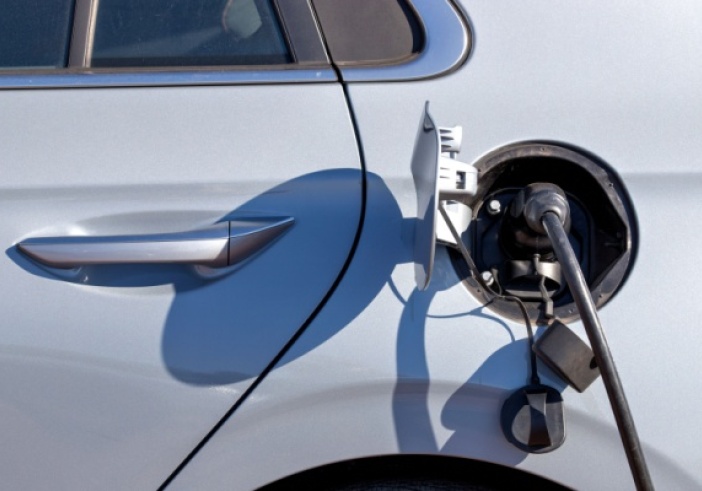 Illustration article : Recharge des véhicules électriques : un crédit d’impôt restrictif ?