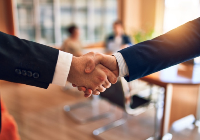 Illustration article : Pacte Dutreil : même pour les loueurs en meublé ?