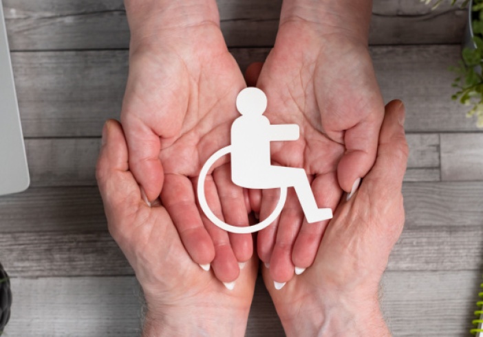 Illustration article : ERP et accessibilité des personnes handicapées : extension d’une aide financière
