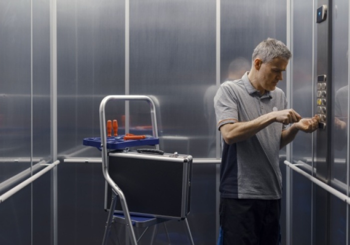 Illustration article : Contrôle et sécurité des ascenseurs : du nouveau pour les systèmes d’alerte