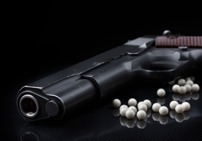 Illustration de l'article : Répliques d’armes : attention aux blessures