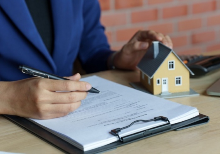Illustration de l'article : Agent immobilier : signature du mandat facultative ?