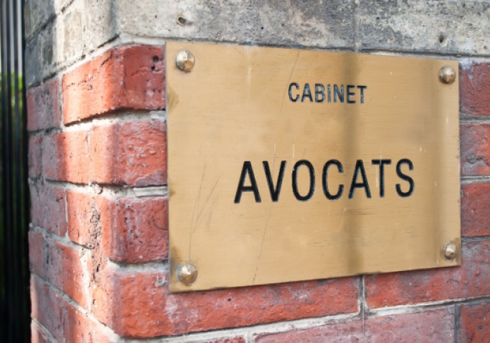 Illustration article : Avocat : une collaboration libérale qui cache une activité salariée ?