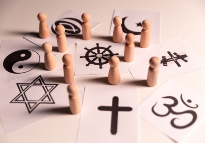 Illustration de l'article : Faits religieux dans l’entreprise : des guides pratiques disponibles !