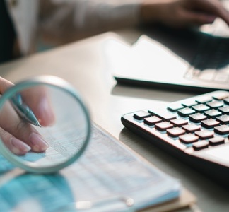 Illustration article : Passer de l’impôt sur le revenu à l’impôt sur les sociétés : mode d’emploi