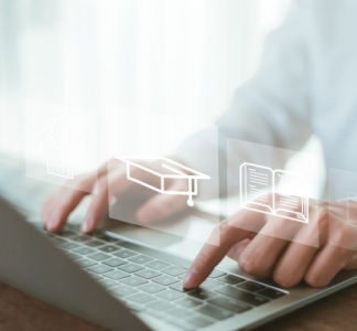 Illustration article : Financement des CFA : la liste des formations à distance exemptées de la minoration est publiée