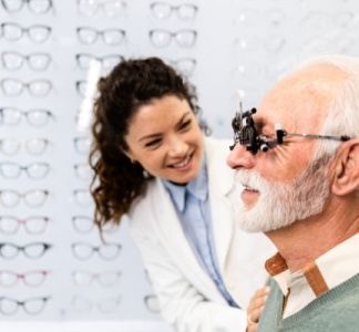 Illustration article : Opticien-lunetier : intervention possible dans les Ehpad