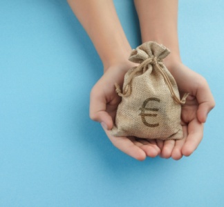 Illustration article : Inaptitude : reprise du salaire même en cas de refus du poste de reclassement ?